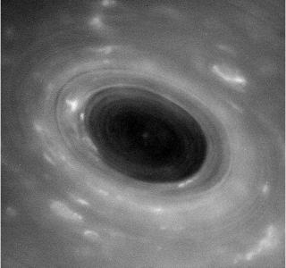 Cassini სატურნსა და მის რგოლებს შორის გაძვრა